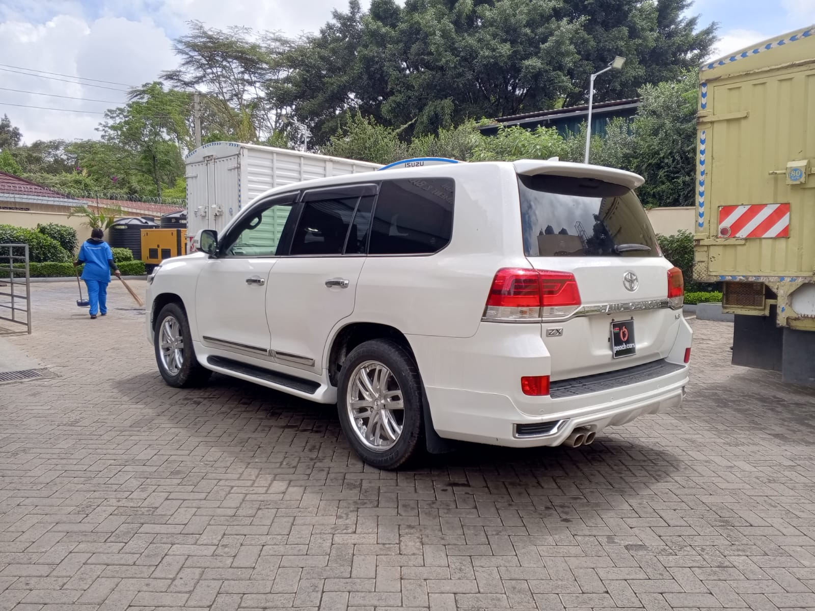 2017 TOYOTA Land Cruiser - Peach Cars