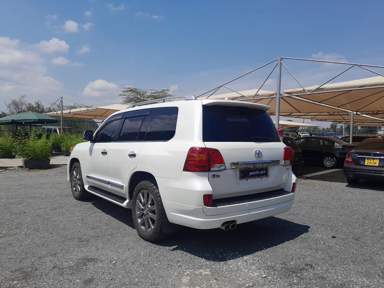 2015 TOYOTA Land Cruiser - Peach Cars