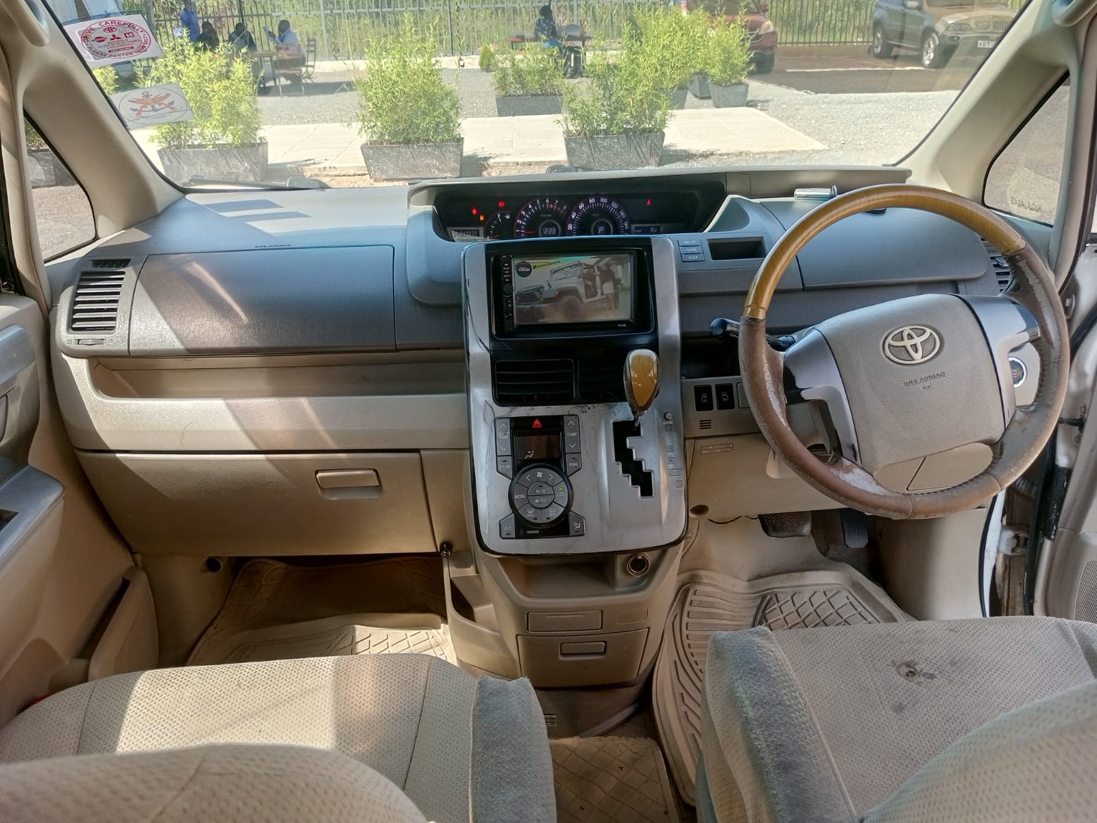@car.110限定コレクション9 TOYOTA NOAH 2009 TOYOTA Noah - Peach Cars