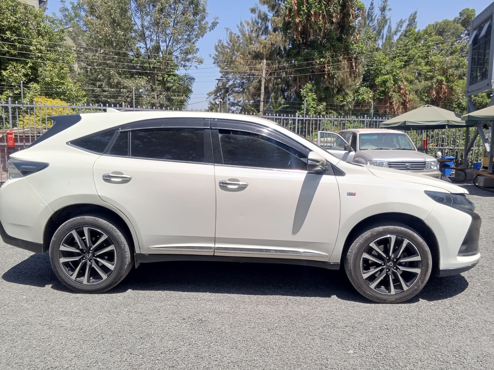 2016 TOYOTA Harrier - Peach Cars