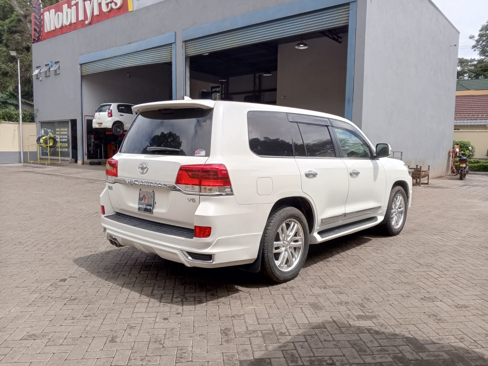 2017 TOYOTA Land Cruiser - Peach Cars