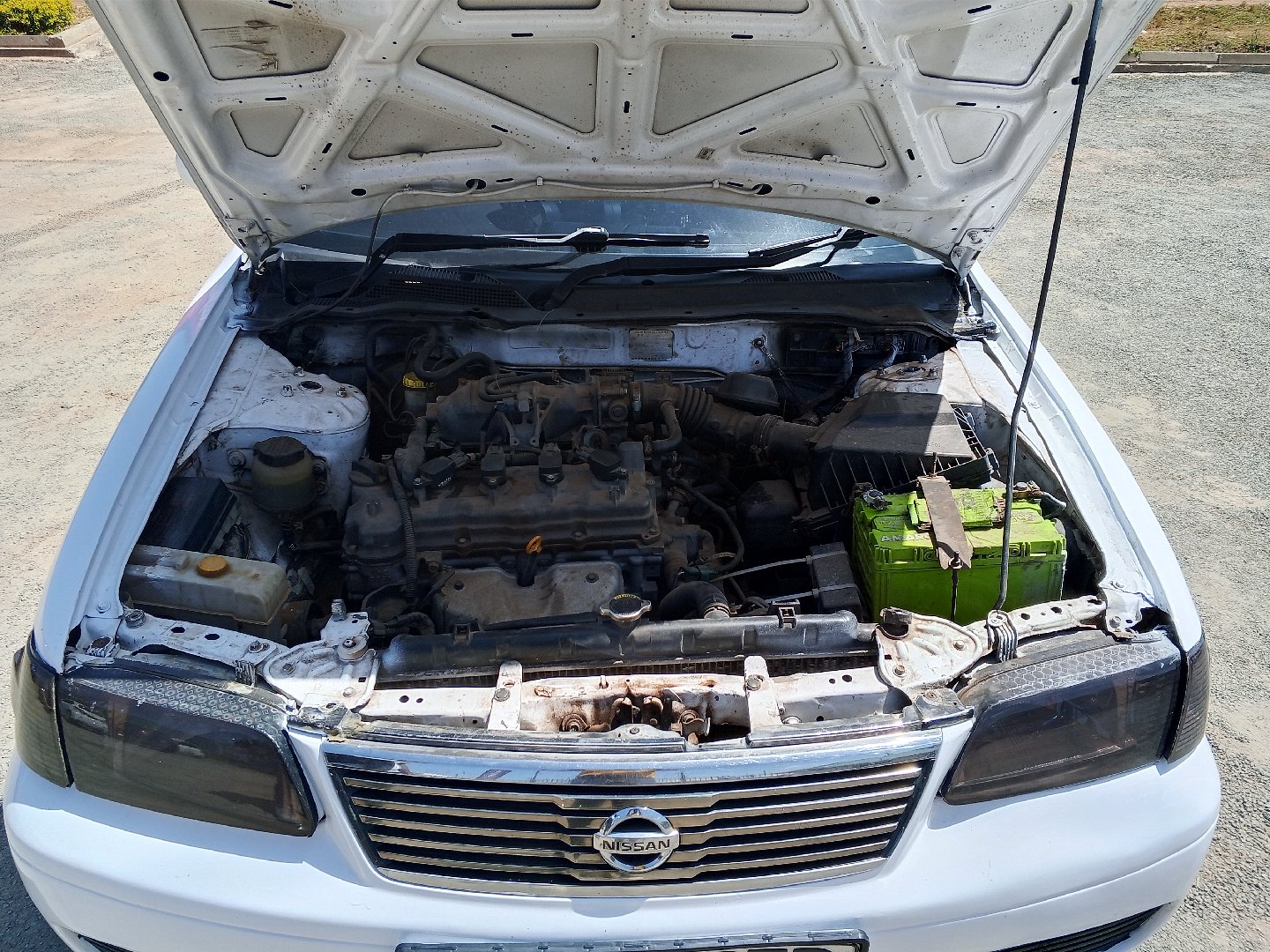 2004 NISSAN sunny - Peach Cars