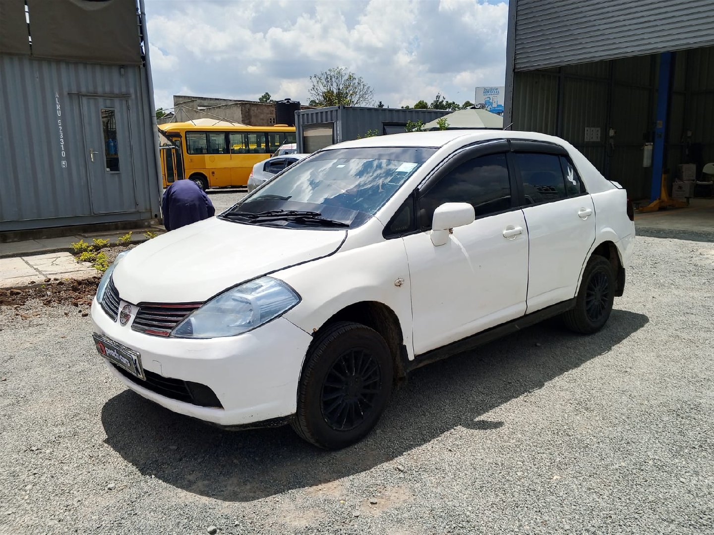 2009 NISSAN Tiida - Peach Cars