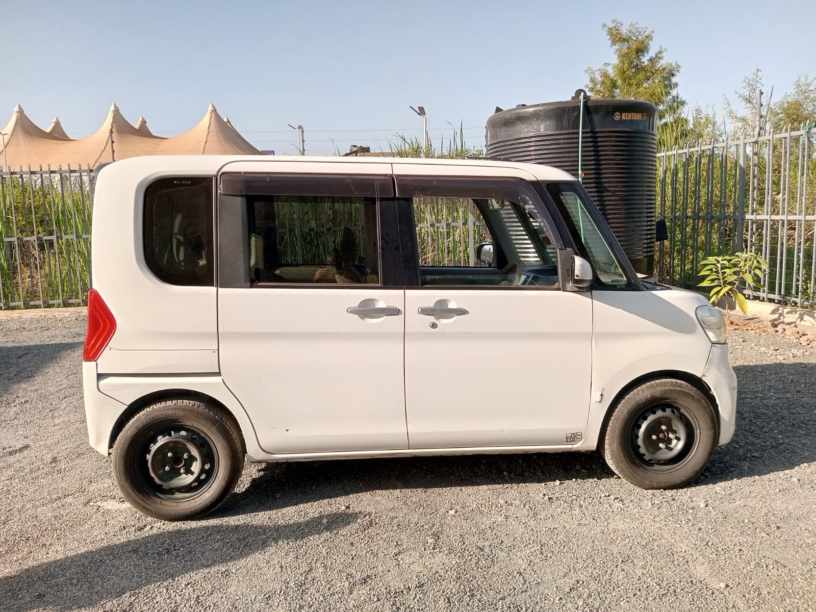 2015 DAIHATSU Tanto - Peach Cars