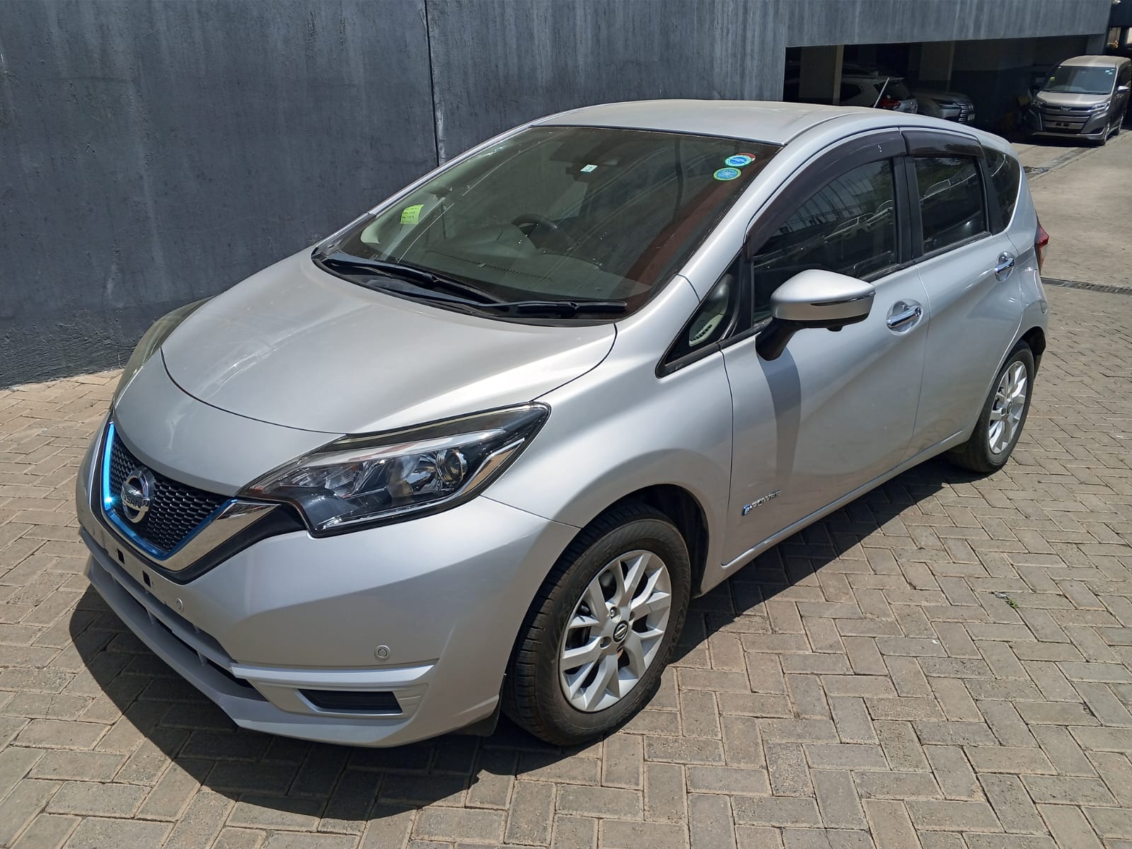 2018 NISSAN Note E-Power - Peach Cars