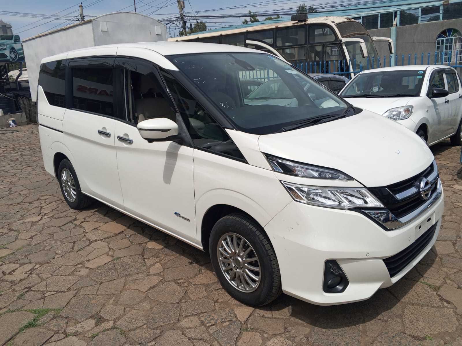 2018 NISSAN Serena - Peach Cars