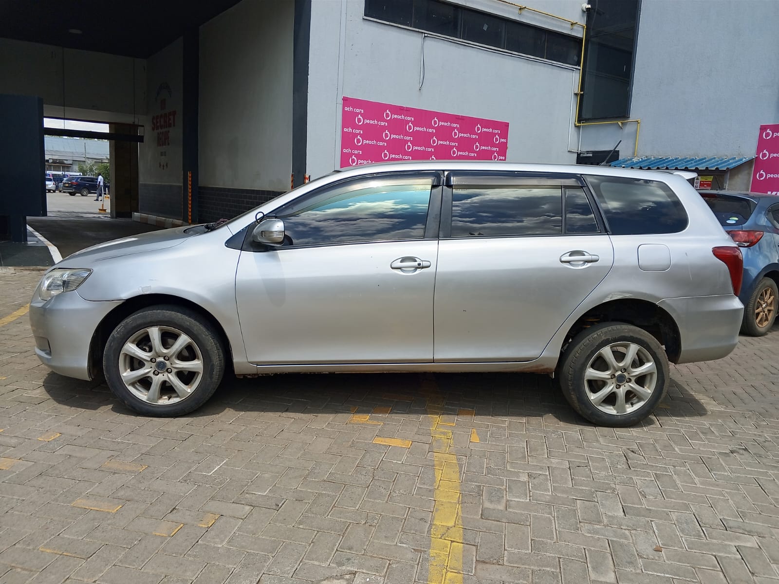 2008 TOYOTA Fielder - Peach Cars