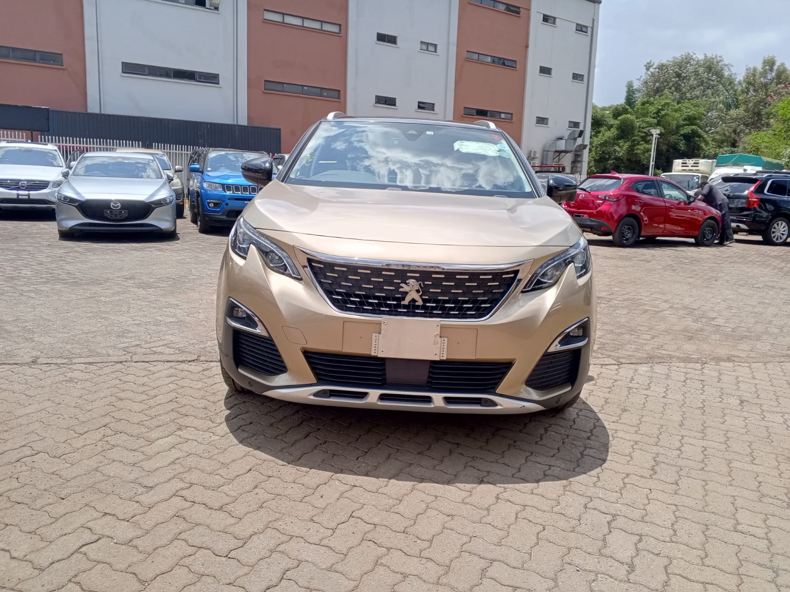 2018 PEUGEOT 3008 - Peach Cars