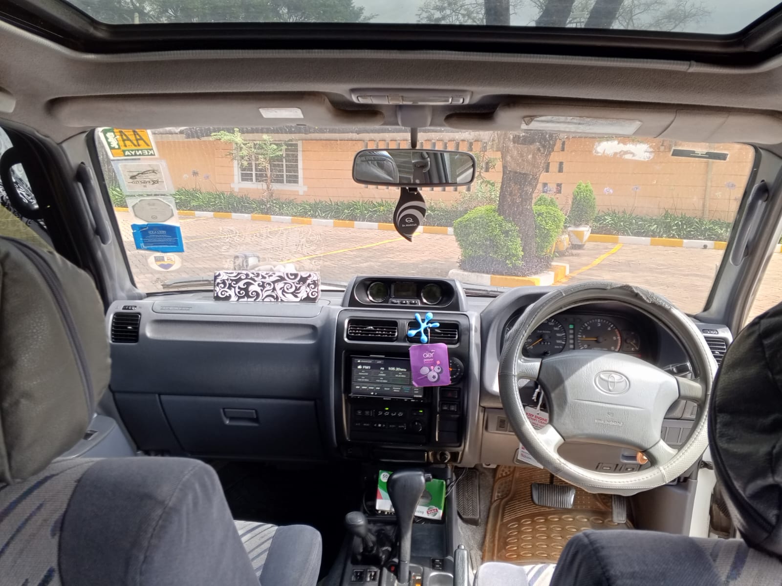 1998 TOYOTA Land Cruiser Prado - Peach Cars