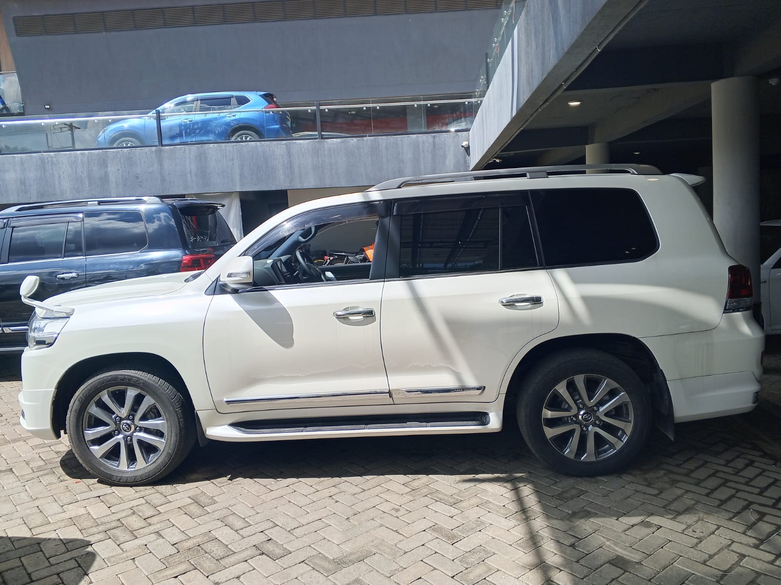 リクエスト 2018 TOYOTA Land Cruiser - Peach Cars