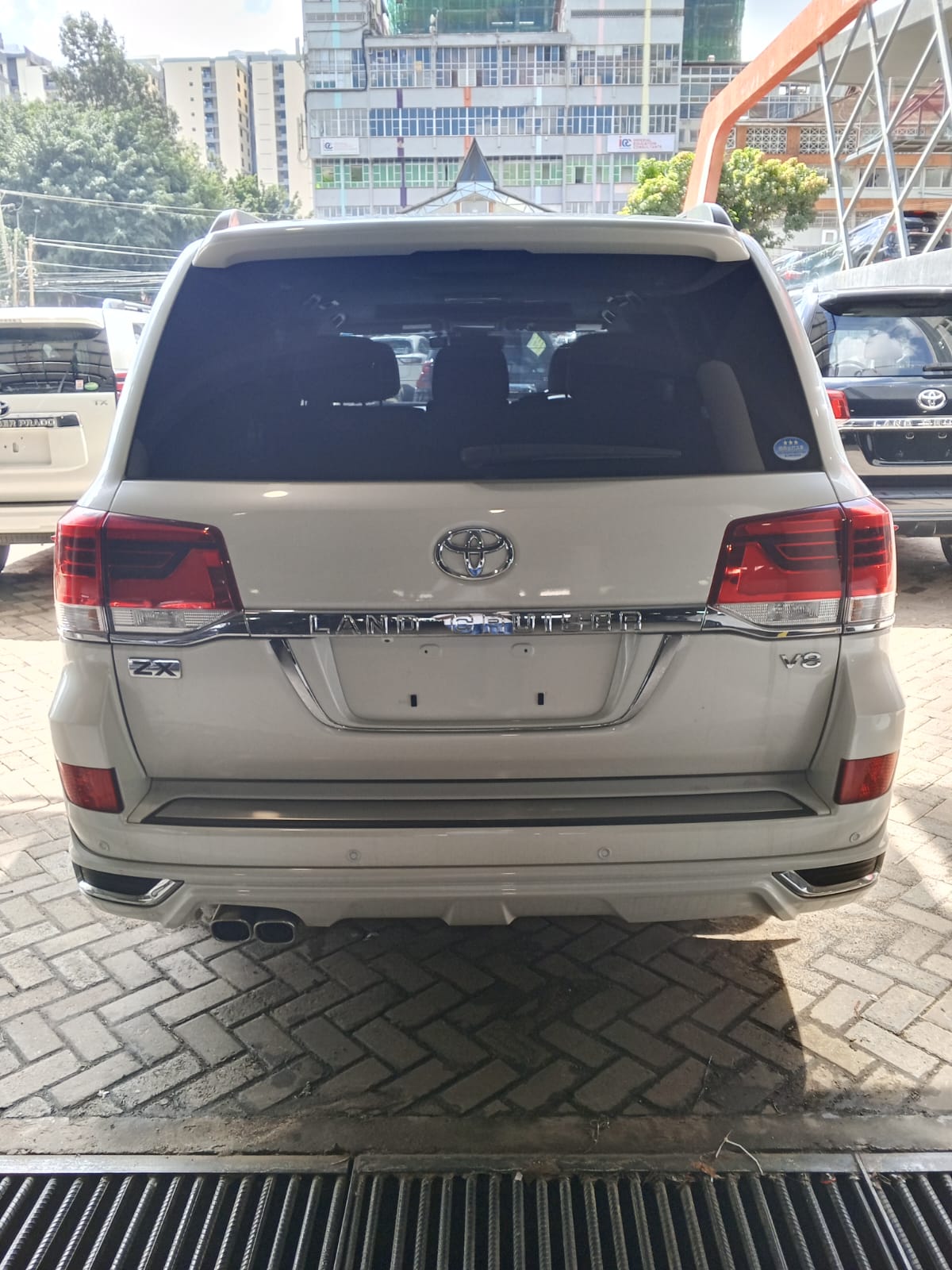 2018 TOYOTA Land Cruiser - Peach Cars